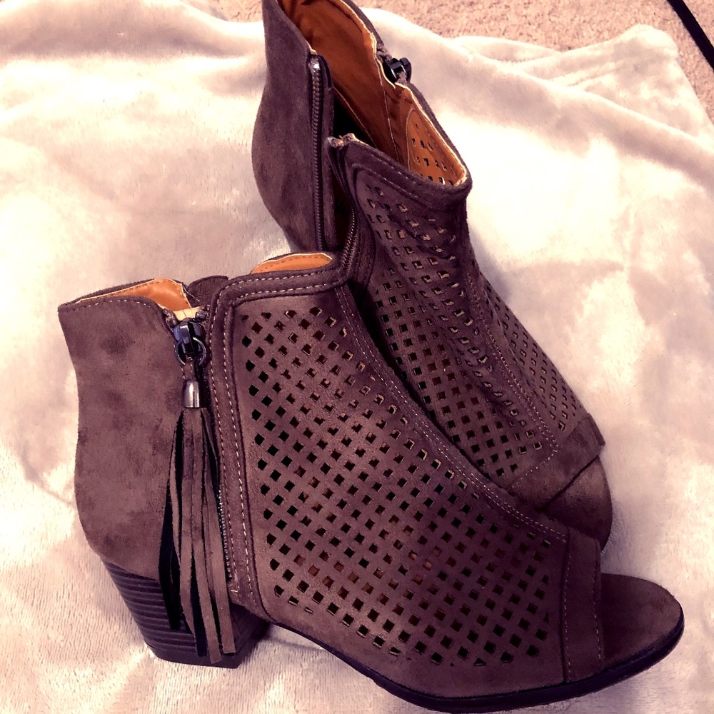 Brand New Nature Breeze Suede Open Toe Booties